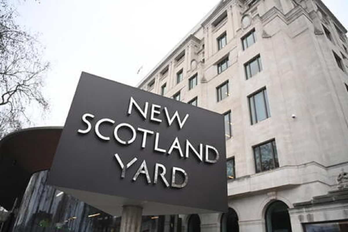 Premier League, Sun: calciatore della nazionale inglese arrestato a Londra con l'accusa di stupro