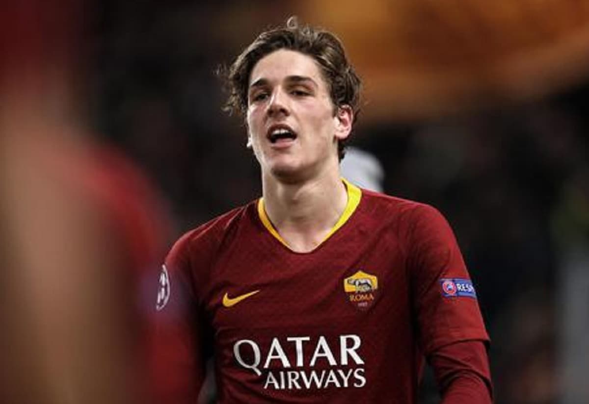 Zaniolo, Ezio Greggio su Twitter: "In questo campionato giocherà per la Juve… (fonte certa)"