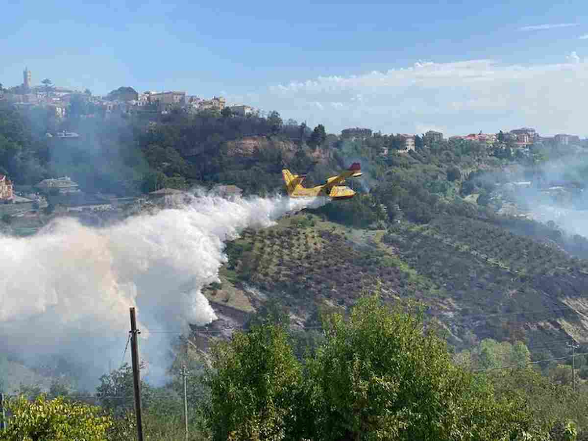 atri, incendio teramo