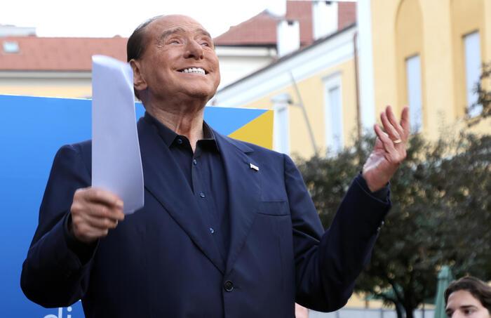 berlusconi foto ansa