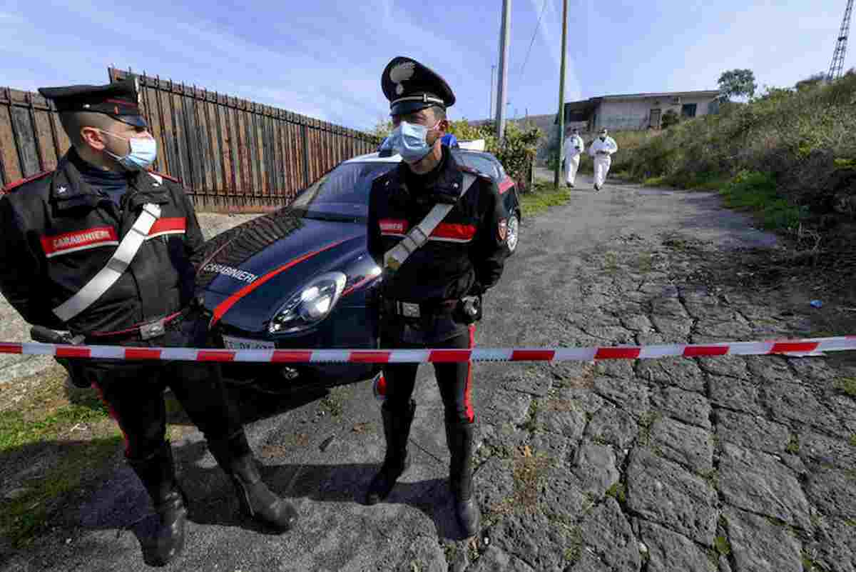 Como, 70enne trovato morto sgozzato in auto: nella stessa zona aggrediti un passante e un bambino