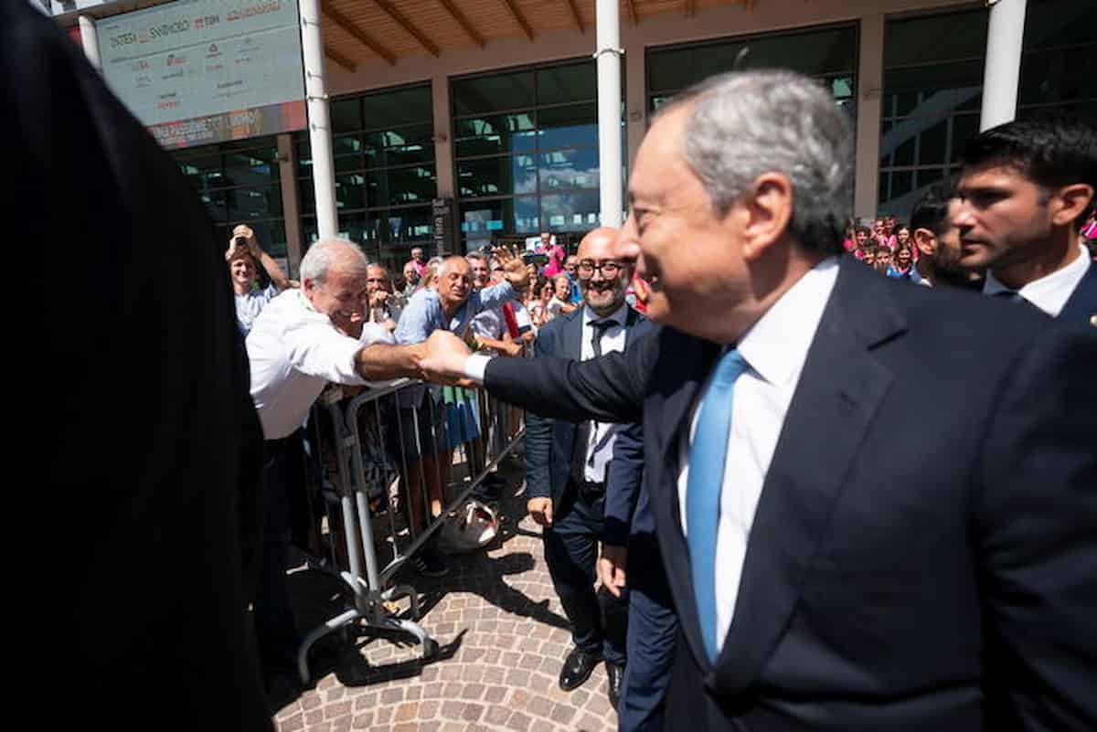 draghi rimini standing ovation