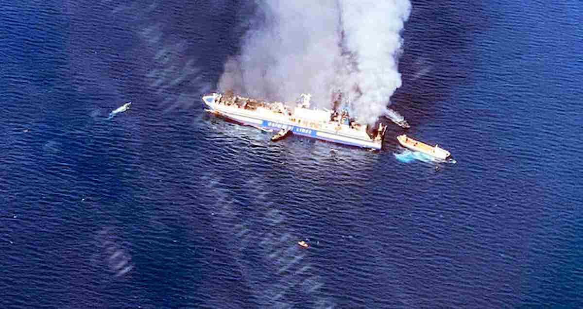 Svezia, in fiamme traghetto Stena Line con 300 persone a bordo al largo dell'isola di Gotska