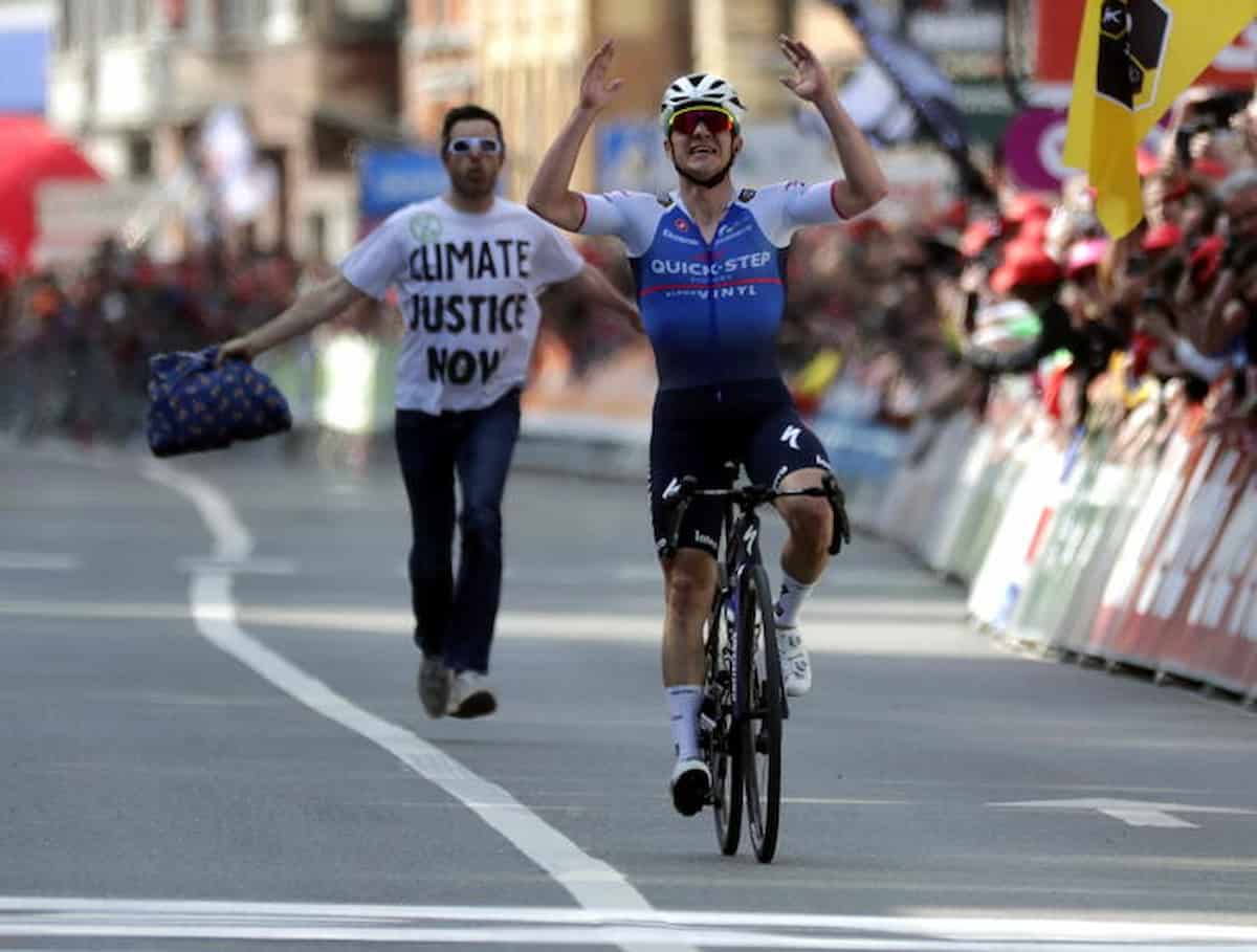 Vuelta, la maglia rossa Evenepoel trionfa sull’Alto de Piornal con una rimonta devastante