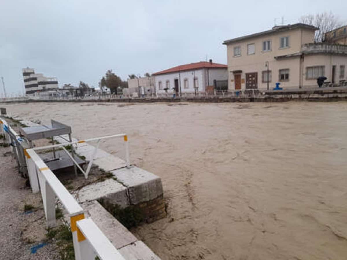 Maltempo Marche, la drammatica chiamata al 112: "Non ho più notizie di mia madre"