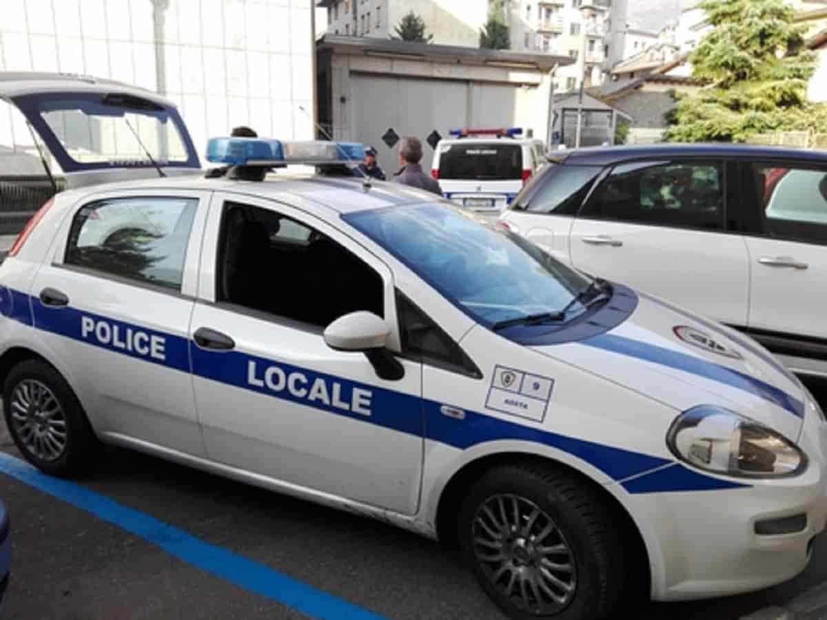 Rimini, in sella moto e scooter modificati a San Martino in Riparotta: multati 11 minorenni