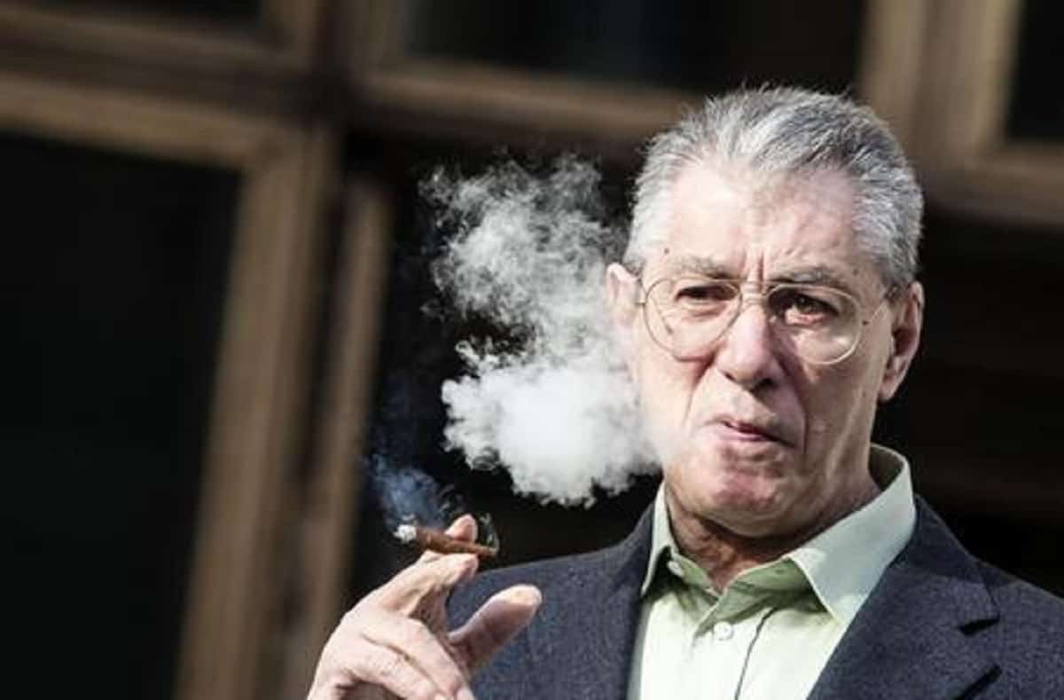 Bossi (non rieletto dopo 35 anni) senatore a vita: la prima proposta della nuova legislatura di centrodestra