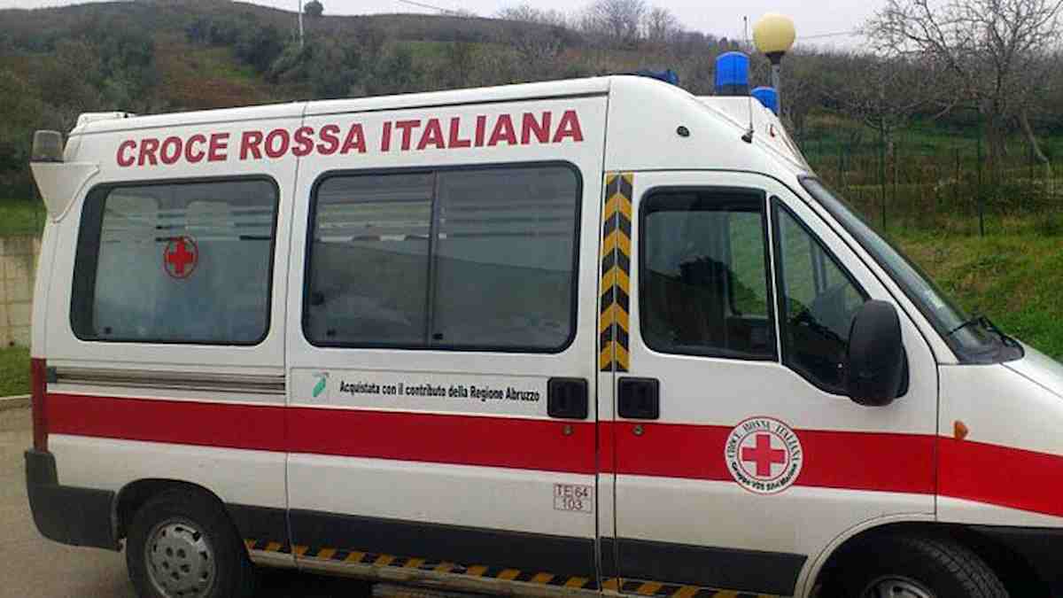 ambulanza, foto ansa