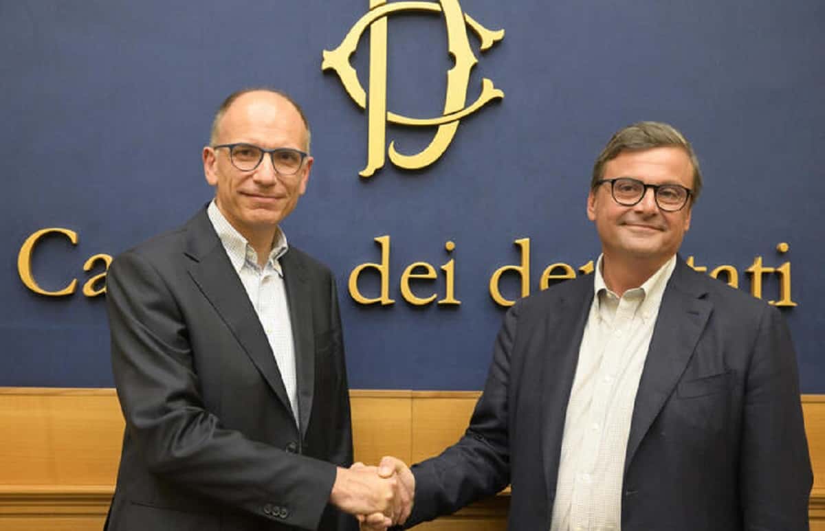 Letta in protesta davanti ambasciata russa. Parecchi pacifisti disertano: manifestazione "di parte"