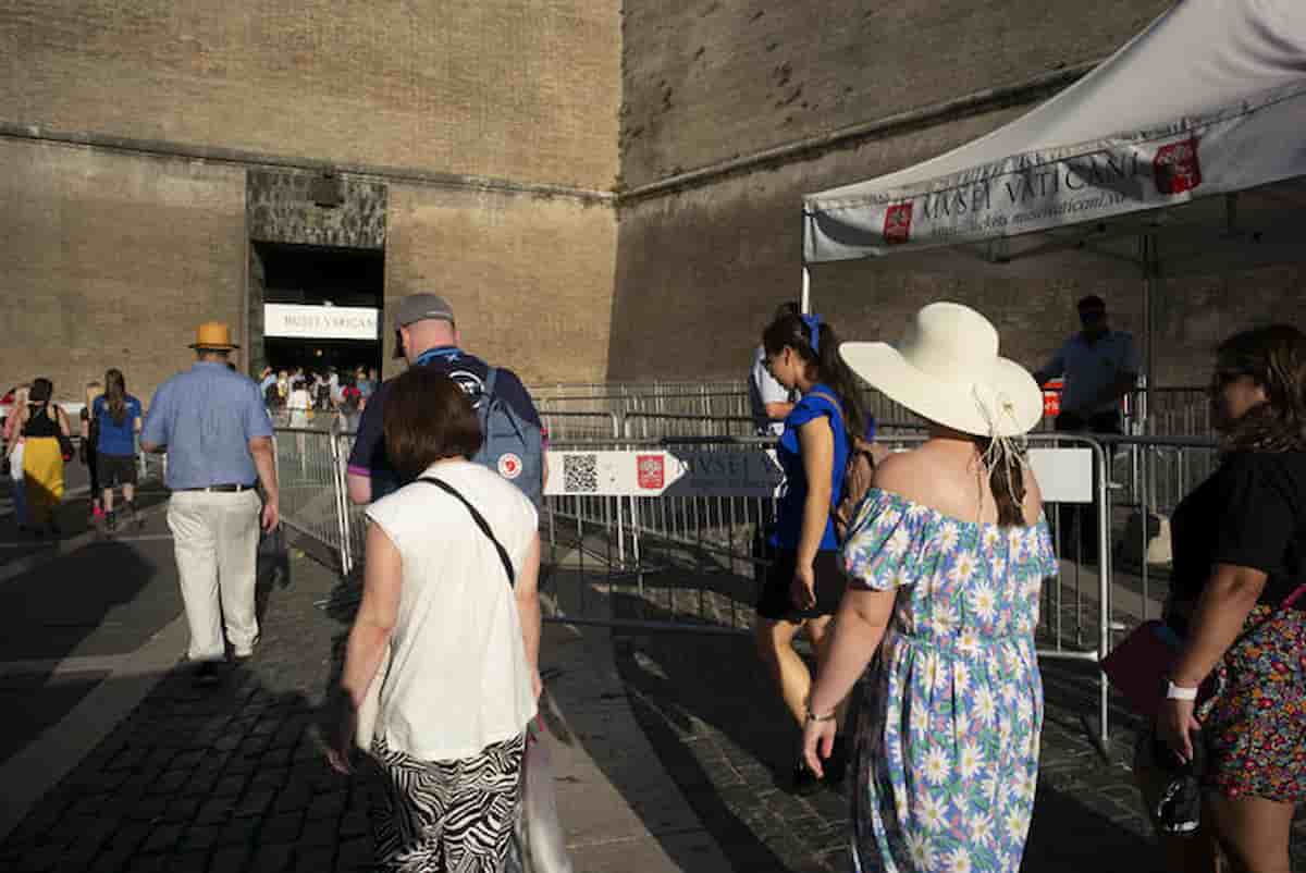 roma musei vaticani turista