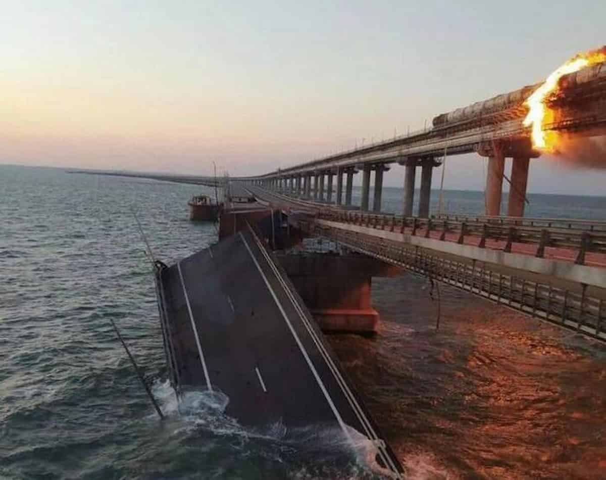 brucia ponte crimea