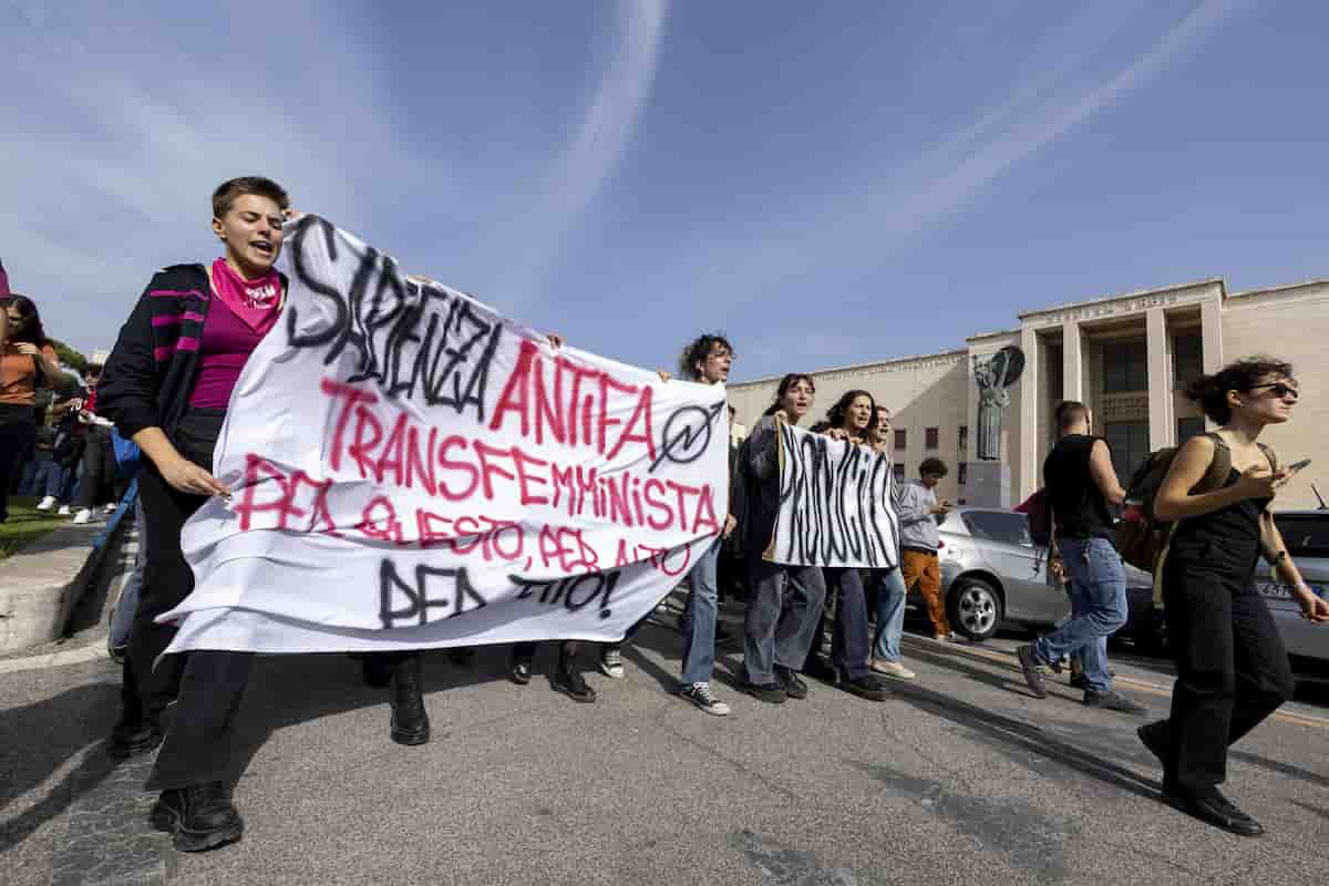 fuori fascisti sapienza capezzone