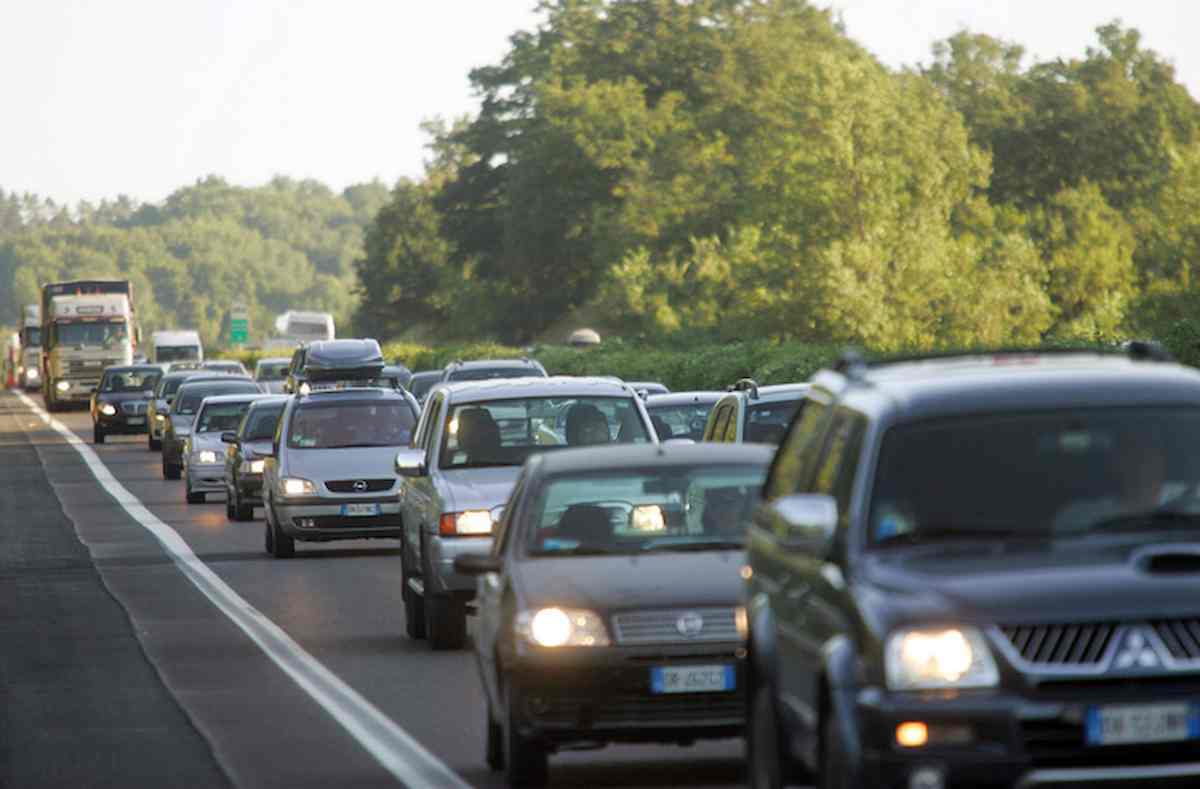 Incidente A13, tamponamento tra Tir a Ferrara: autostrada chiusa per ore in direzione Padova