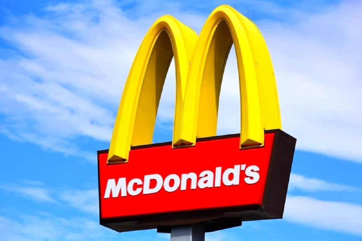 McDonald’s assume oltre 100 persone: requisiti, figure ricercate e come fare domanda