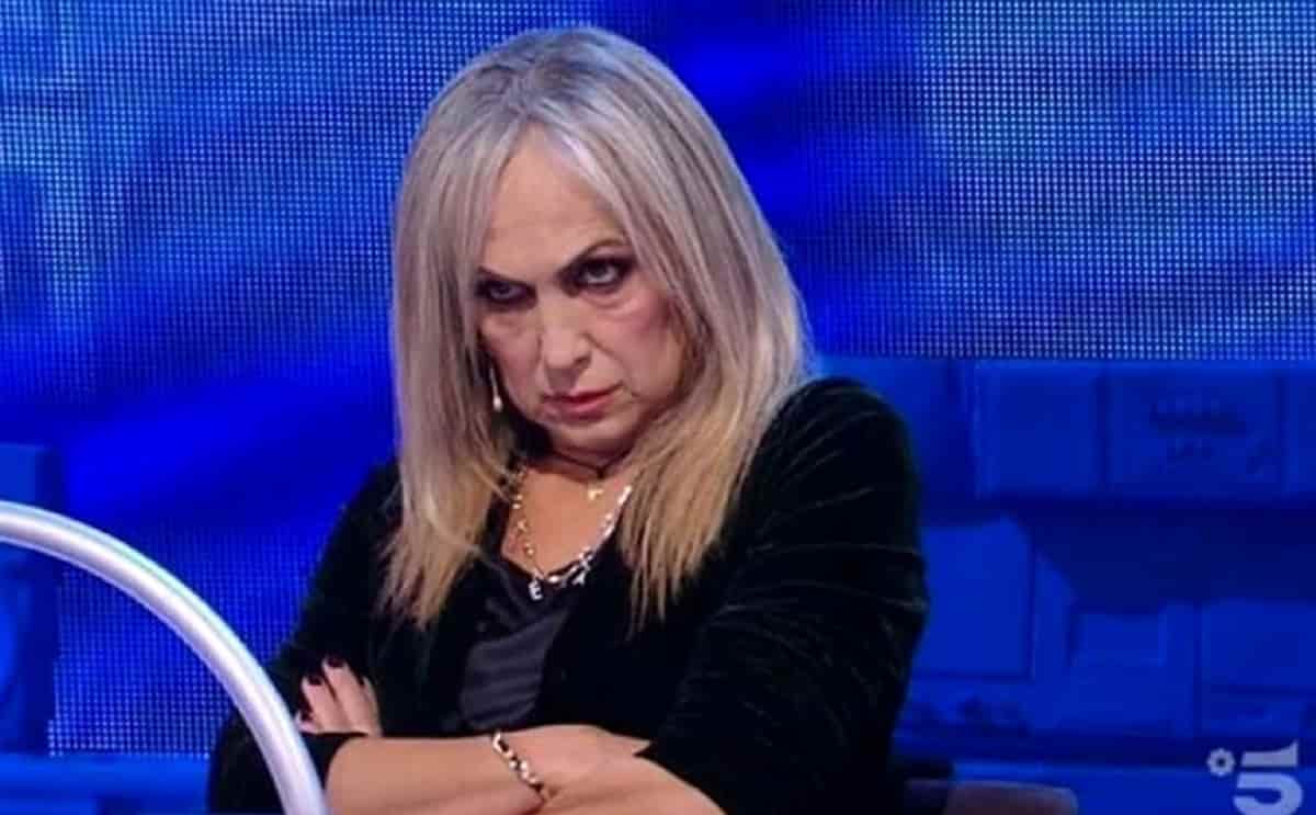 Alessandra Celentano: "Sono casta da 13 anni. Quelli più giovani non li guardo. Quelli della mia età invece..."