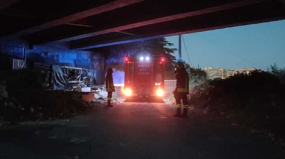 Catanzaro, esplosione in una baracca: due persone in gravi condizioni