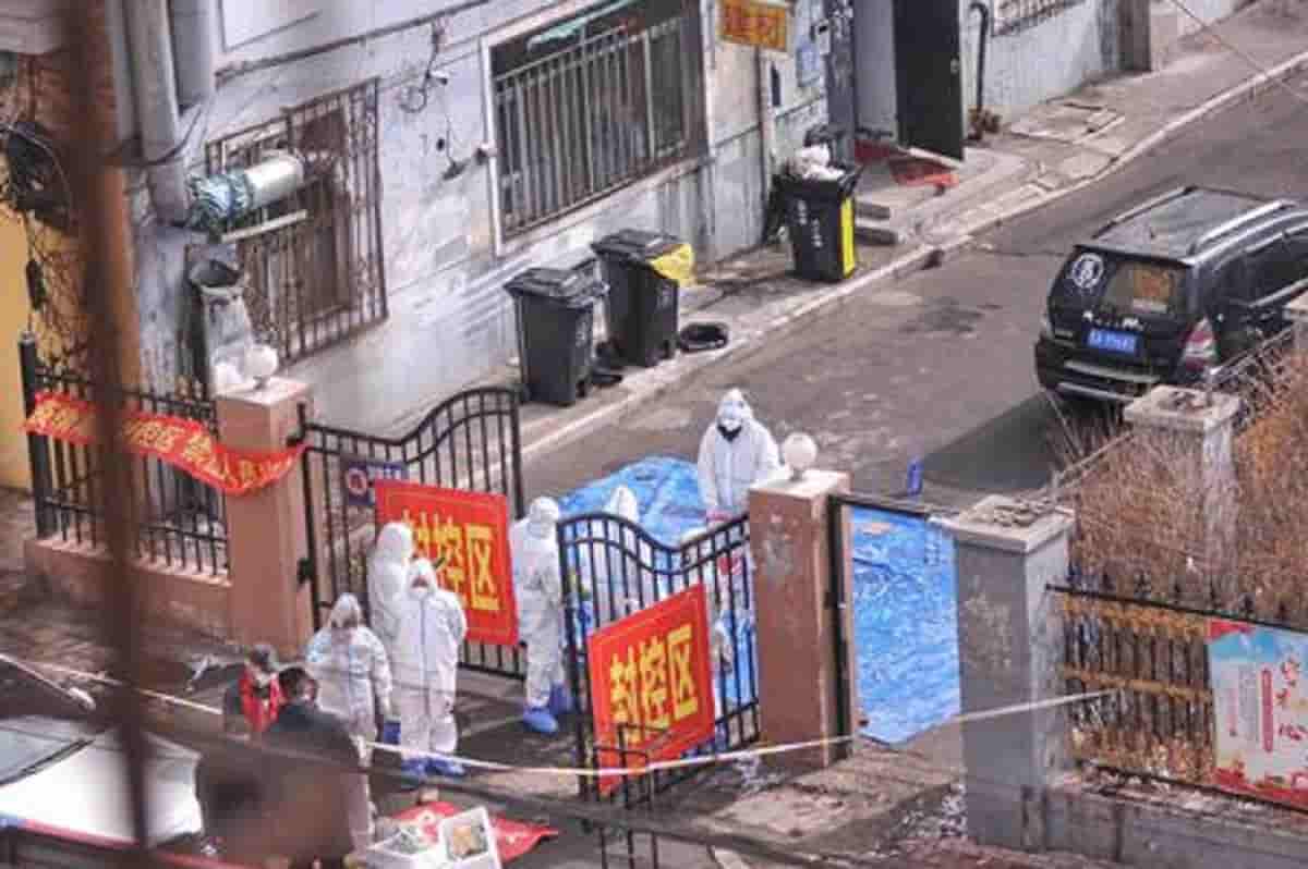 Cina, soccorsi in ritardo per il lockdown: bimbo di 3 anni muore durante fuga di gas