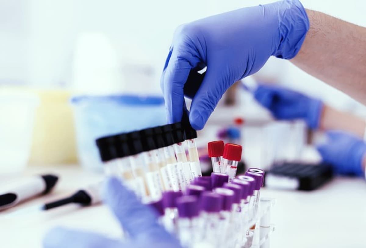 Gas esilarante, aumenta l'uso dell'ossido nitroso. L'allarme dell'Osservatorio europeo delle droghe