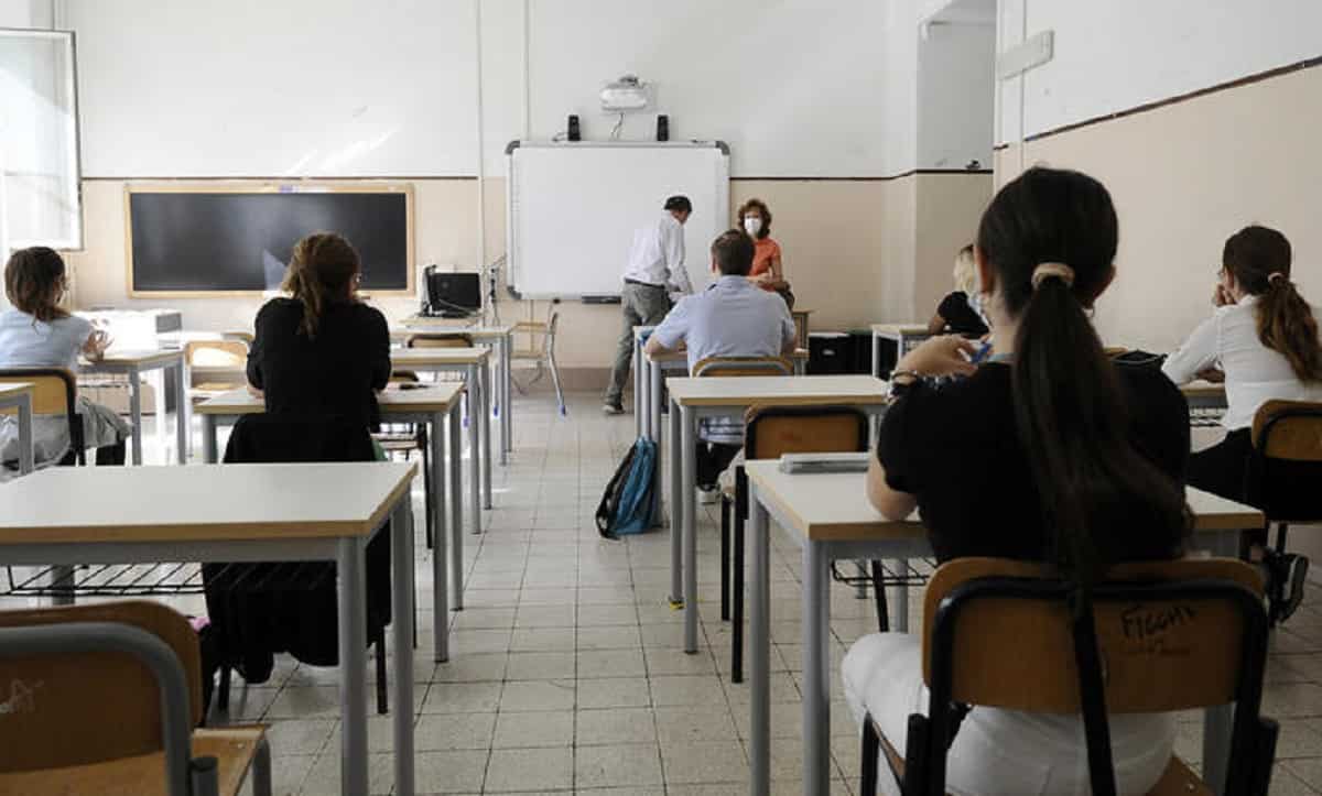 Le prove Invalsi torneranno ad essere un requisito di ammissione per esami terza media e Maturità