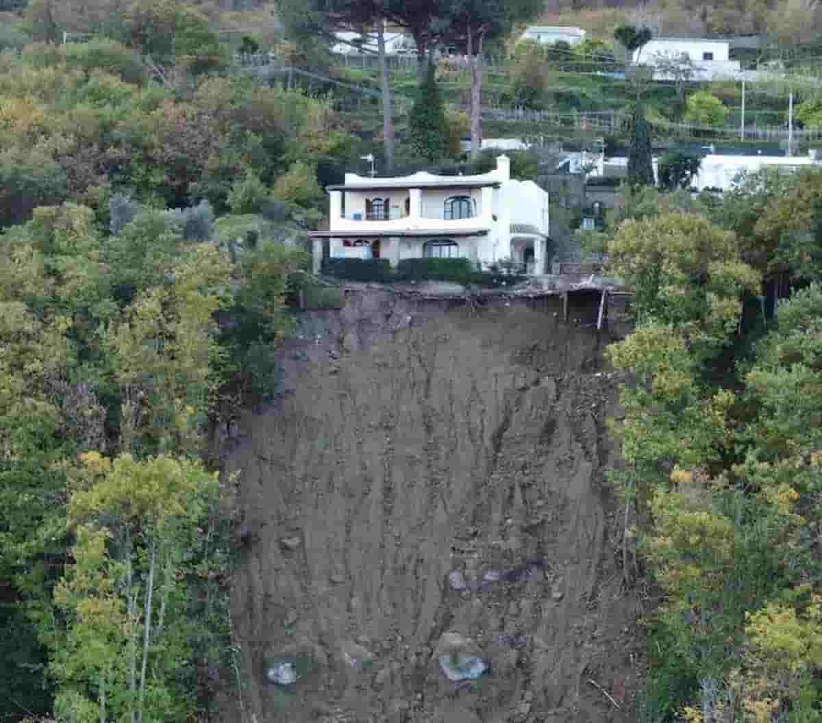 Frana Casamicciola Ischia casa abusiva