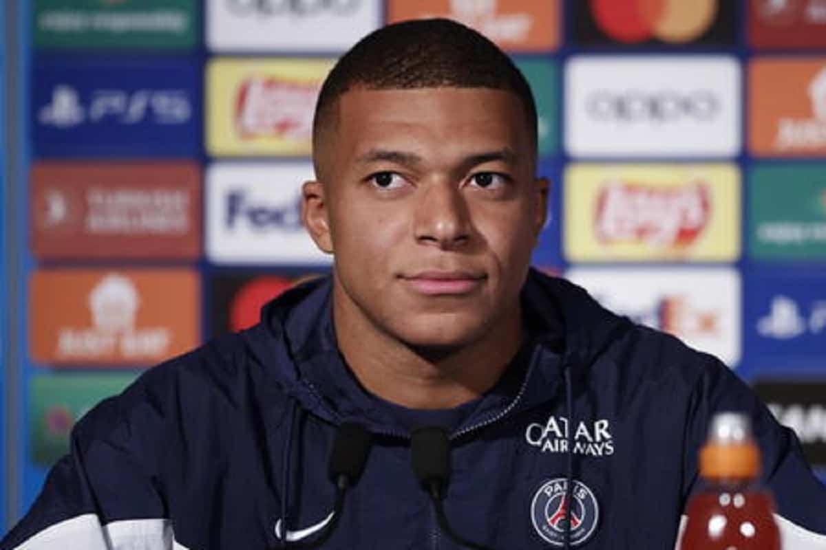 Mbappé: "Mi chiamò Macron e mi chiese di restare al PSG. Una cosa assolutamente folle"