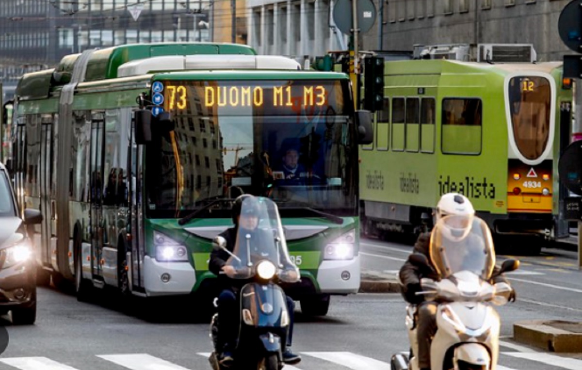 Milano: sciopero Atm e FerrovieNord, oggi treni, bus e metropolitana fermi per 4 ore