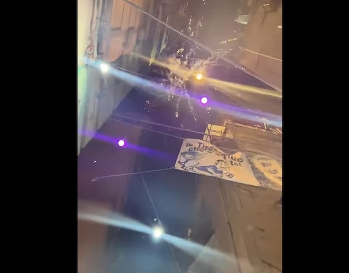 Napoli fuochi d'artificio tiktok