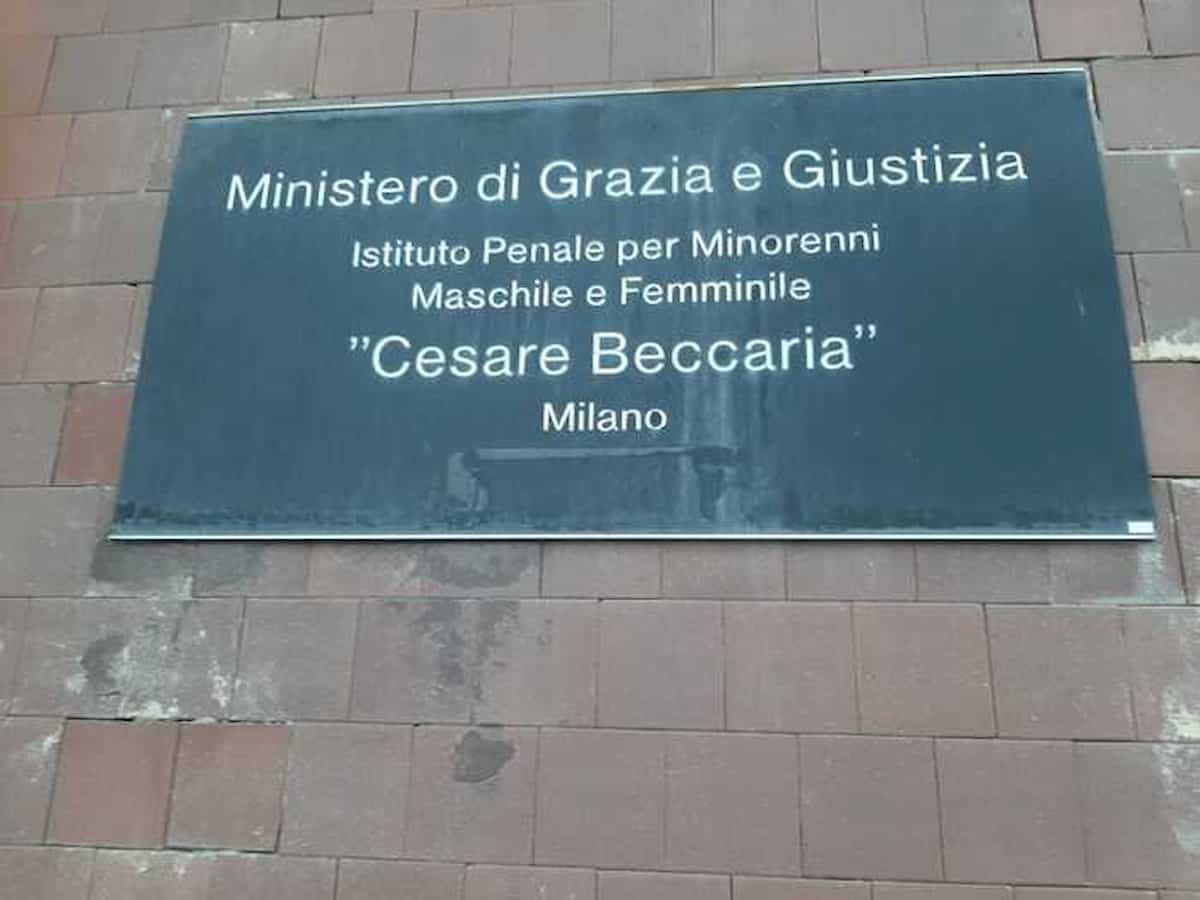 beccaria rivolta trasferiti maggiorenne