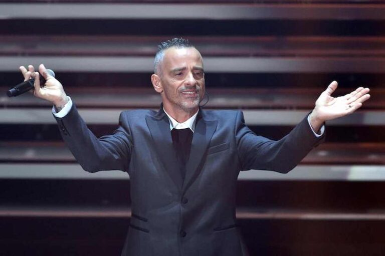 Eros Ramazzotti chi è, età, dove e quando è nato, fidanzata, Michelle Hunziker, figli, vita privata, Instagram, biografia e carriera