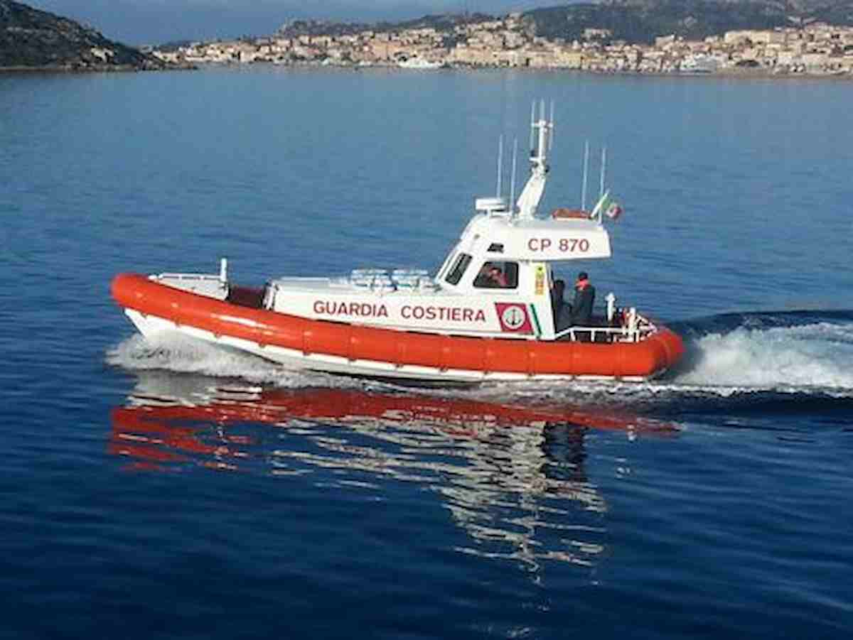 Barca contro gli scogli alla Maddalena: morti Tommy Di Chello e Giacomo Botte, 2 feriti