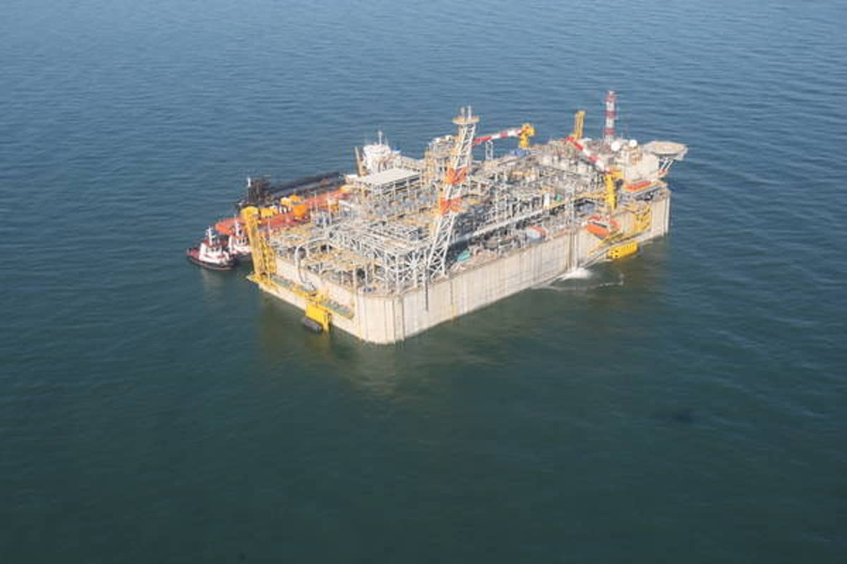 Piombino, Italia. Tar: sì al rigassificatore ma tra tre mesi se ne riparla