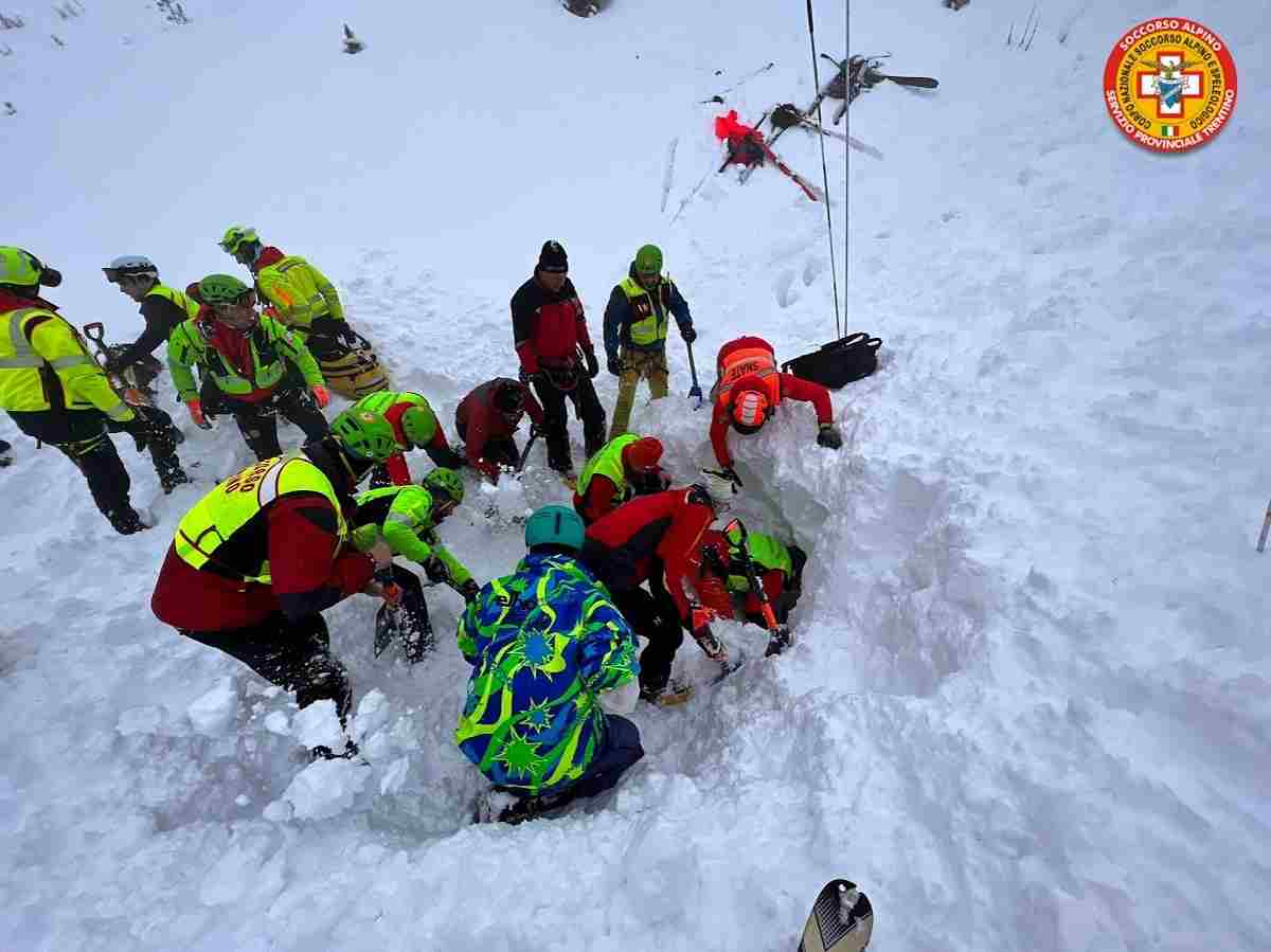 sciatore travolto in val di fassa