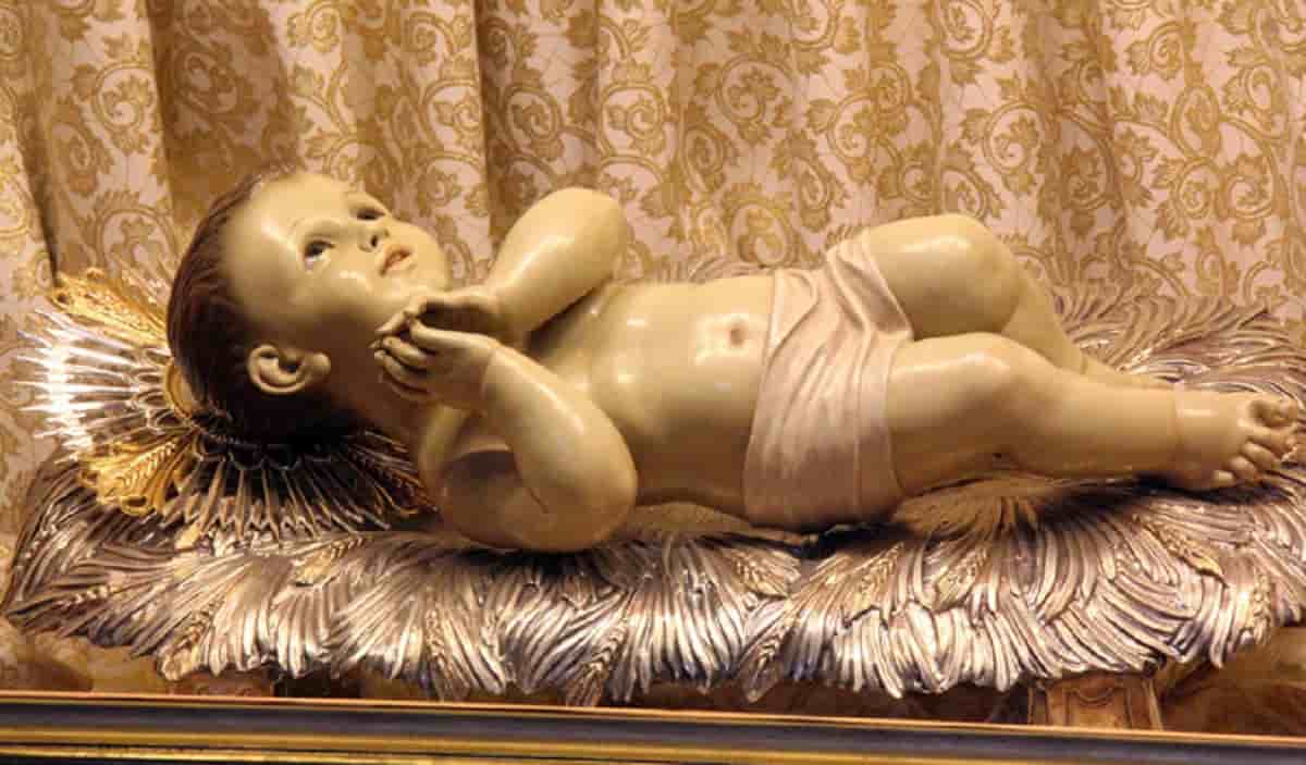 Statua del Bambin Gesù rubata nella notte dal presepe nel Duomo di Firenze