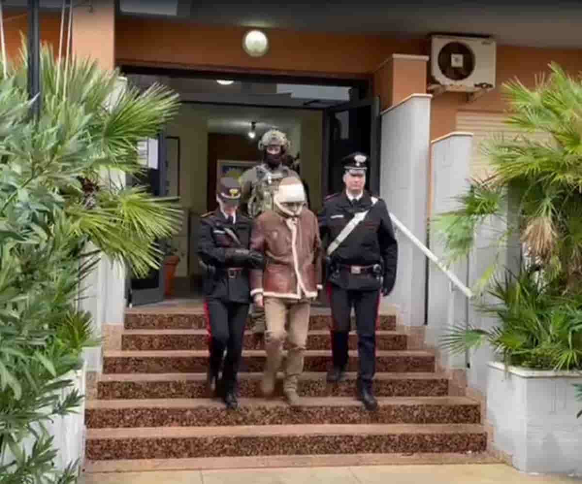 Matteo Messina Denaro, super maxi bla bla bla show: l'italiano profondo esce al naturale