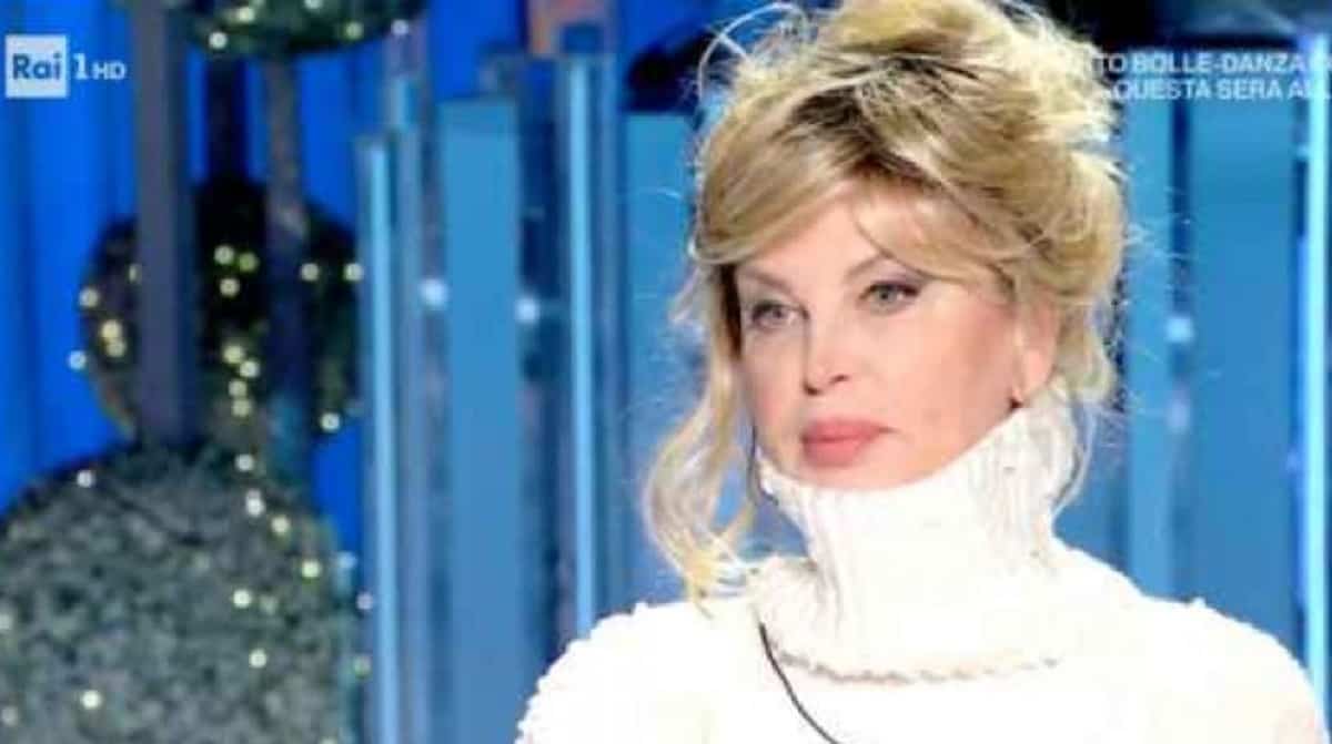 Dalila Di Lazzaro: "Sono rimasta a letto per 11 anni, senza mai alzarmi. Neanche per lavarmi"