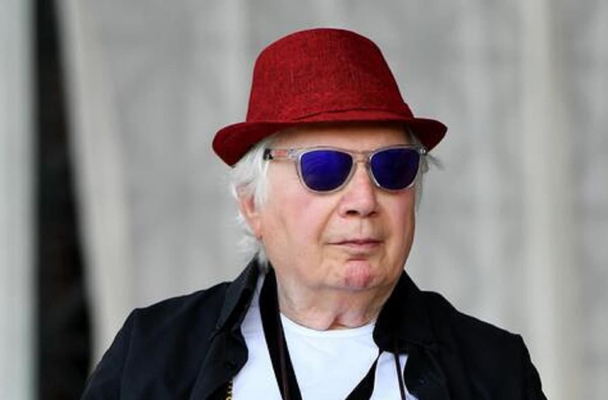 Gino Landi, è morto lo storico regista teatrale e televisivo: dal sabato sera della Rai a Sanremo, da Rugantino a Aggiungi un posto a tavola