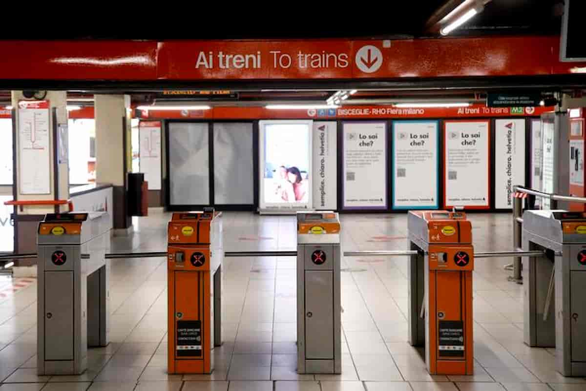 ascensore metro sesso