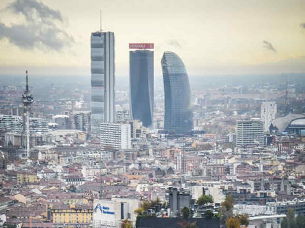 Tutta Milano a 30 km orari: dal 2024 limite di velocità fisso