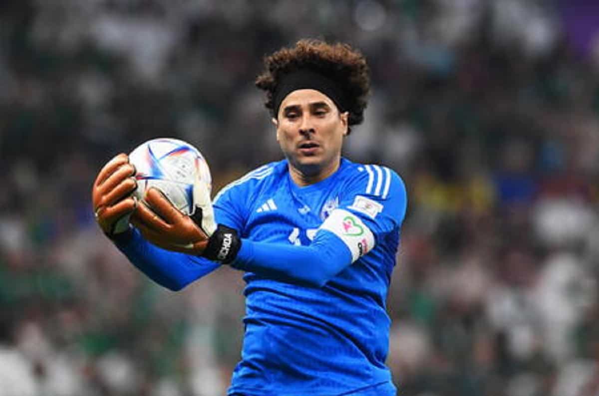 Guillermo Ochoa: "Le sei dita? Magari. Sono solo cinque, ma ben allenate"