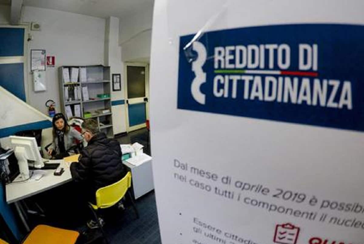 Reddito di cittadinanza, foto Ansa