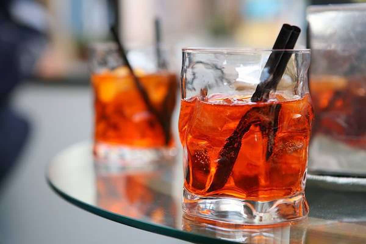 Licenziato beve spritz lavoro
