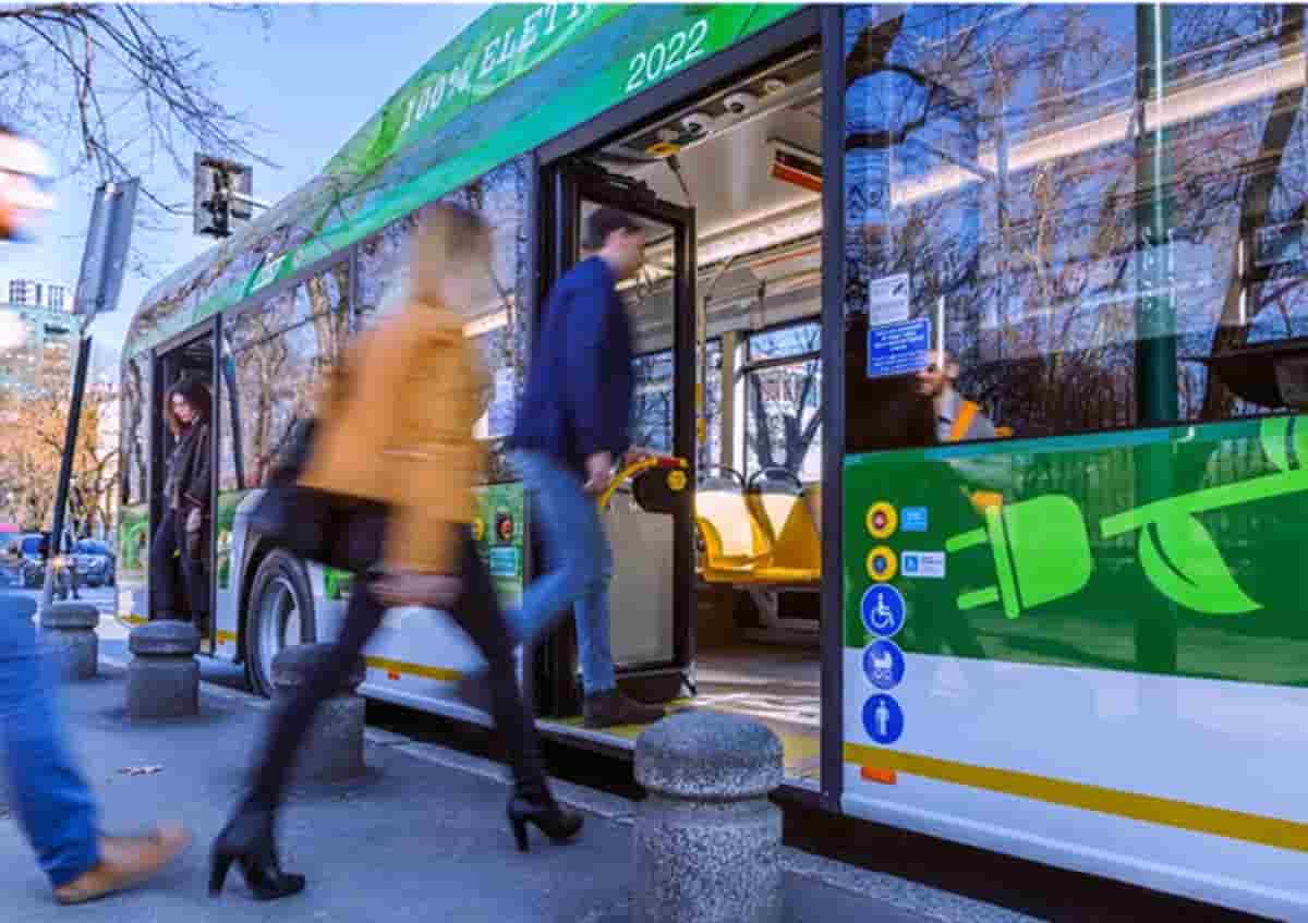 Trasporto pubblico, aumenta il prezzo dei biglietti: oggi a Milano, in futuro a Roma? Invece a Bari...