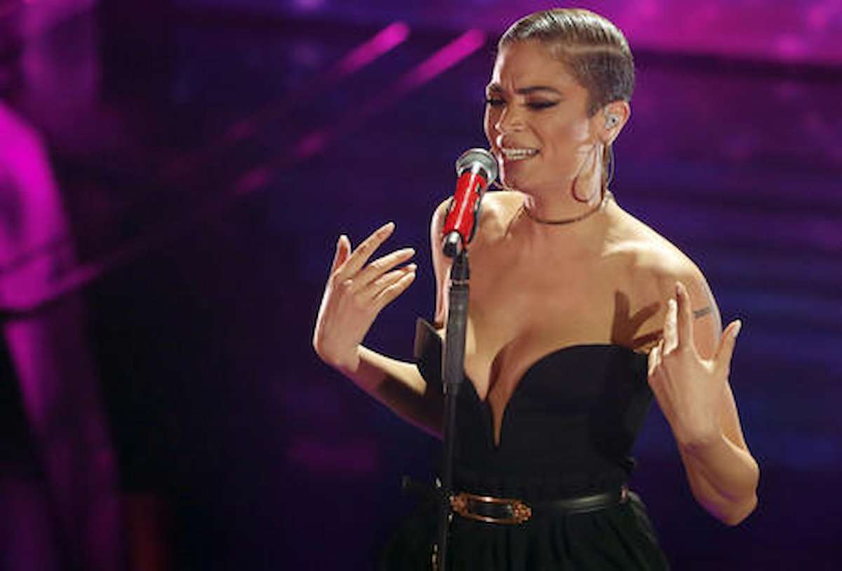 Elodie e la lite con lo sconosciuto in aeroporto che le urla: "Chissà che droghe hai preso"