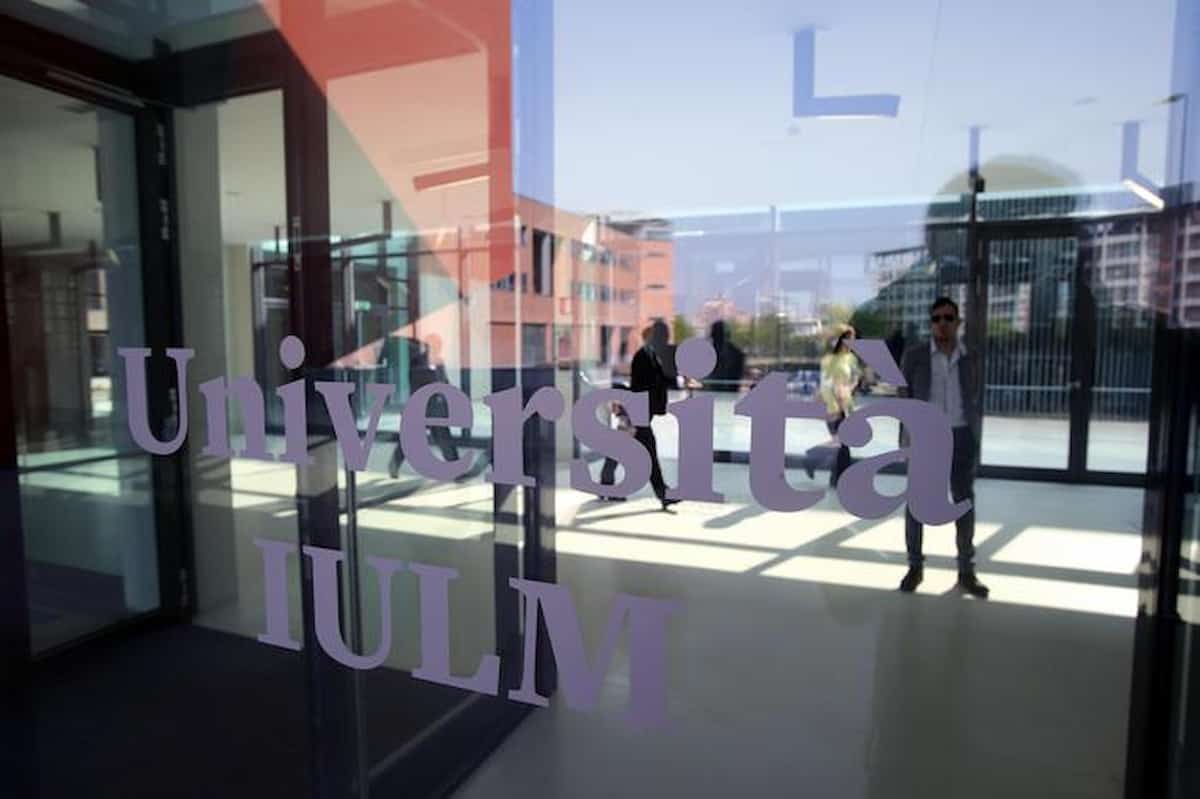 iulm milano impiccata