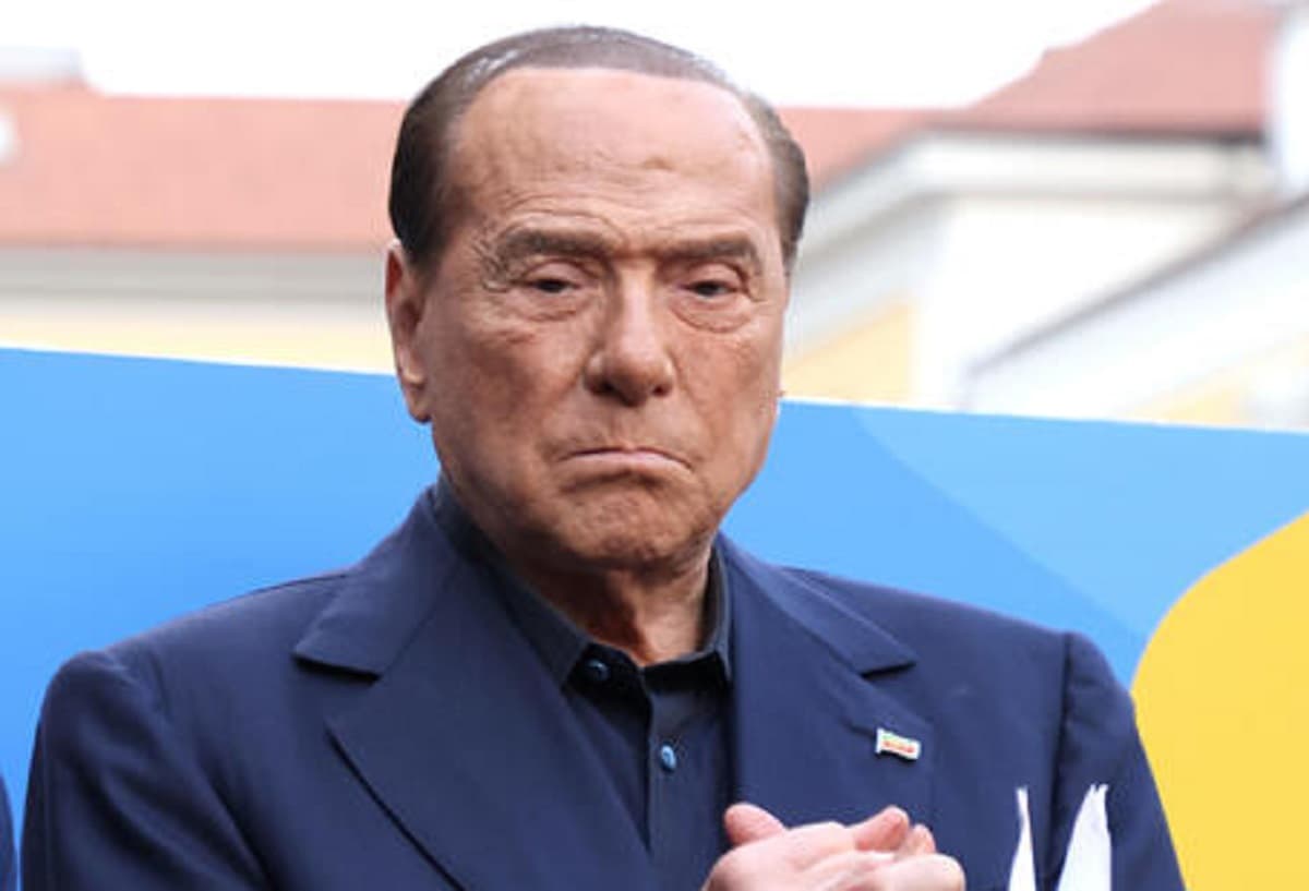 Silvio Berlusconi ricoverato, foto Ansa