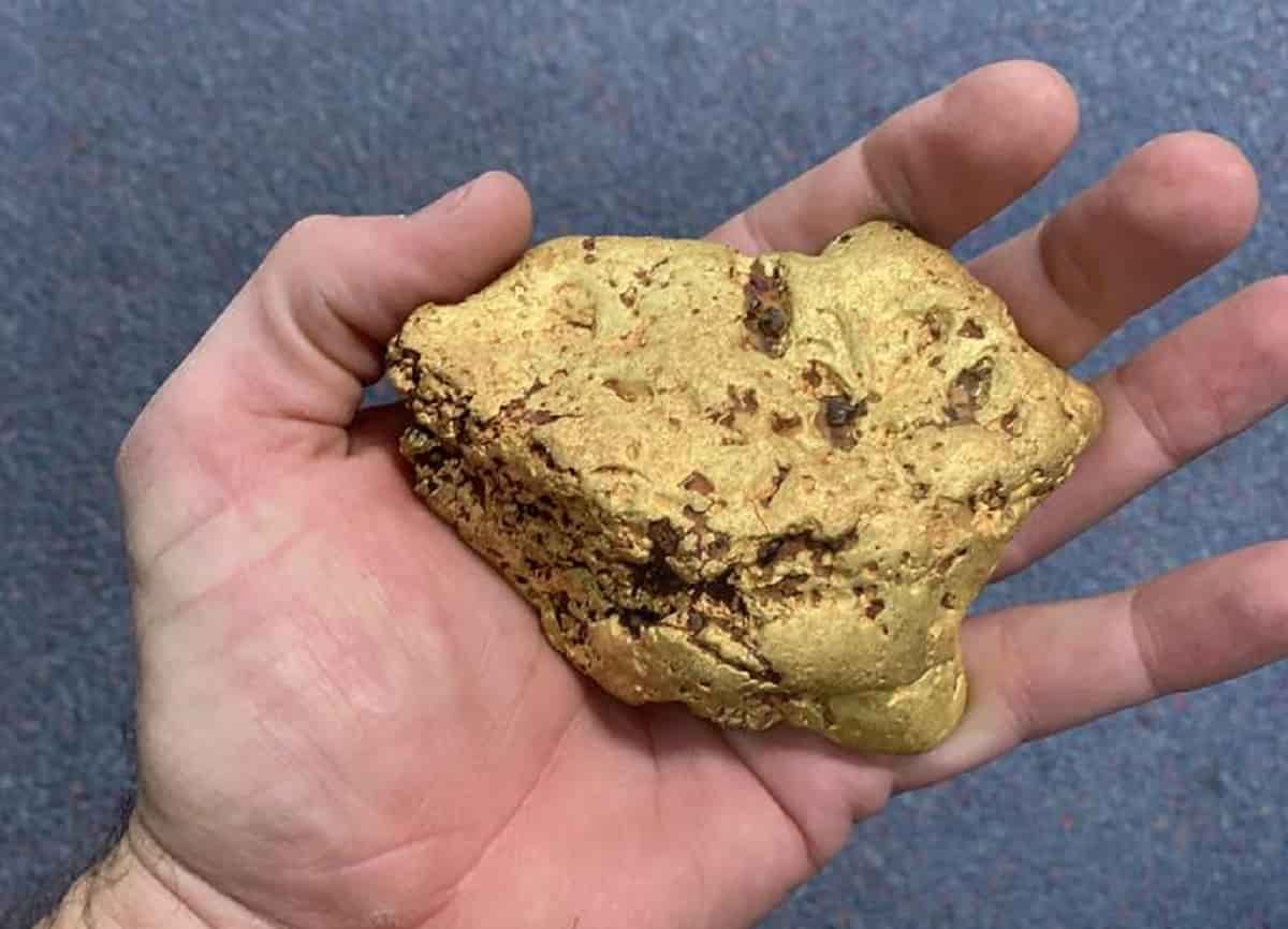 Cercatore d'oro trova pepita in Australia, foto Ansa