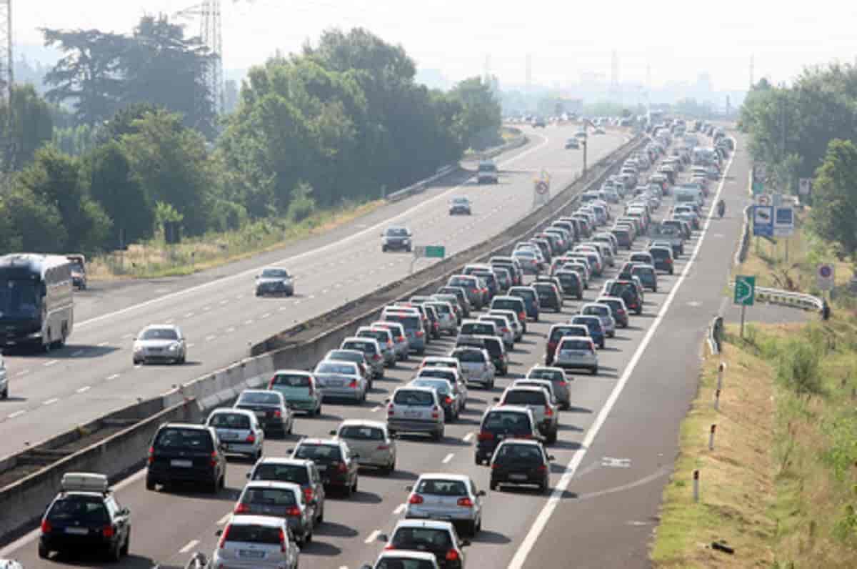 Per due anni viaggia senza pagare sull'A1, Ansa