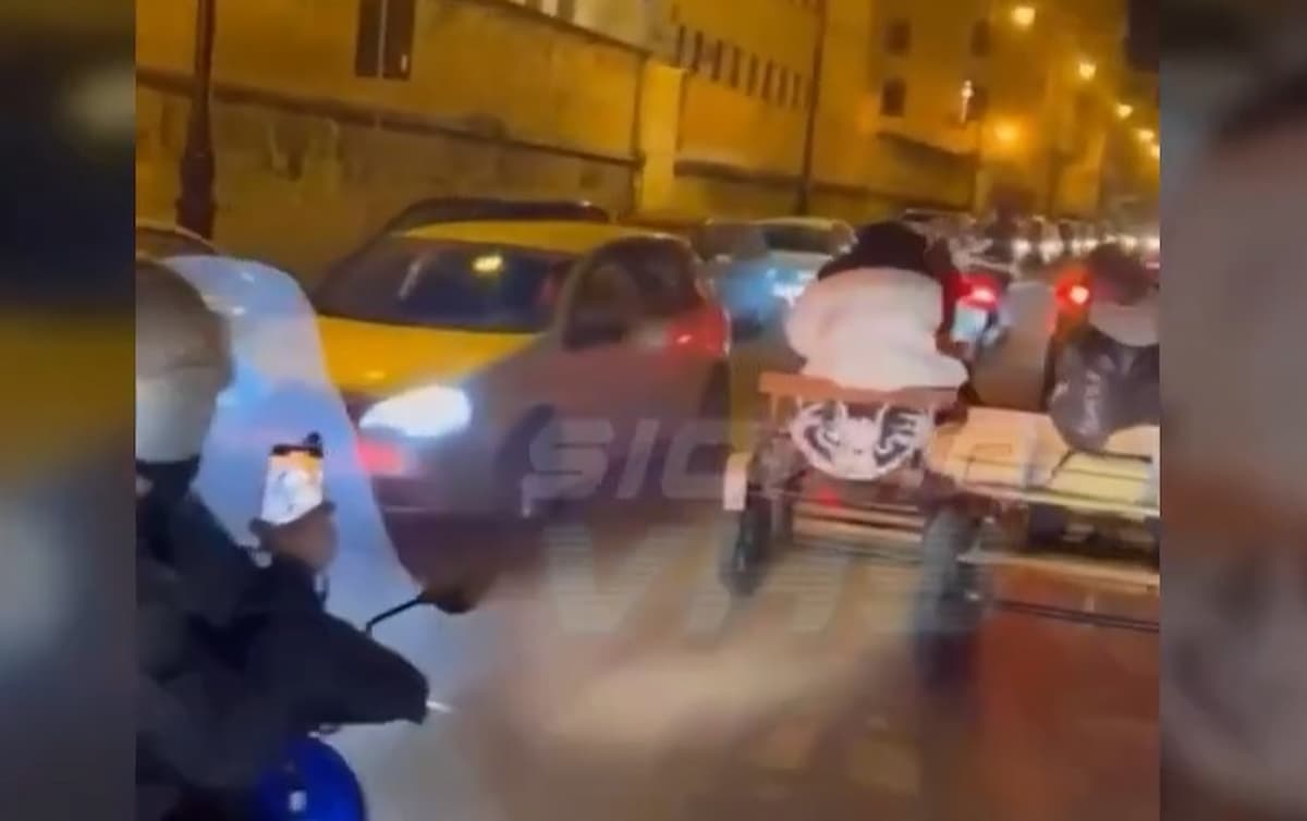 Corsa clandestina pony Palermo video