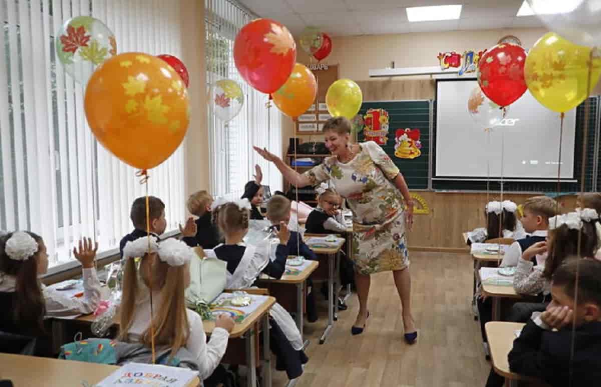 Disegno contro la guerra, foto d'archivio Ansa