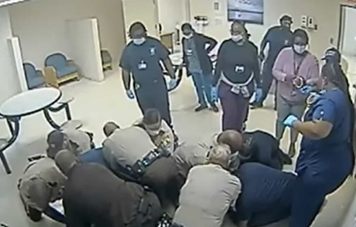 Afroamericano ucciso polizia video